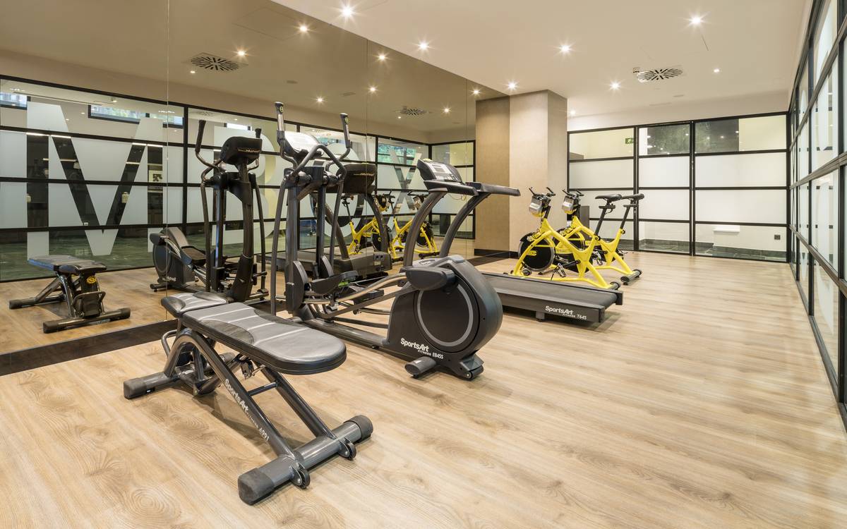 Gymnase hotel ilunion pío xii madrid Gymnase hotel ilunion pío xii madrid